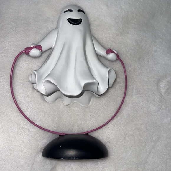 NEW VIRAL White Ghost Figurine with Pink Jump Rope - Picture 5 of 10